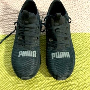 Size 9 1/2 men puma